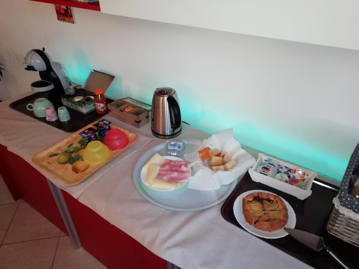 B&B La Casa Dei Frutti Di Bosco Garlasco Eksteriør billede