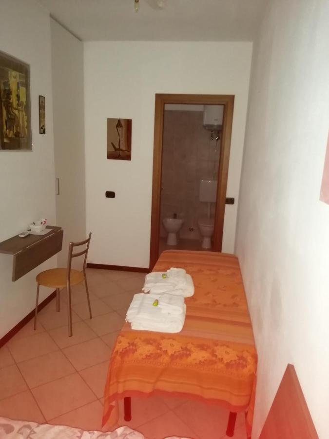 B&B La Casa Dei Frutti Di Bosco Garlasco Eksteriør billede